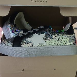 NWT Lola & The Boys Girls Sequin Flip Sneakers